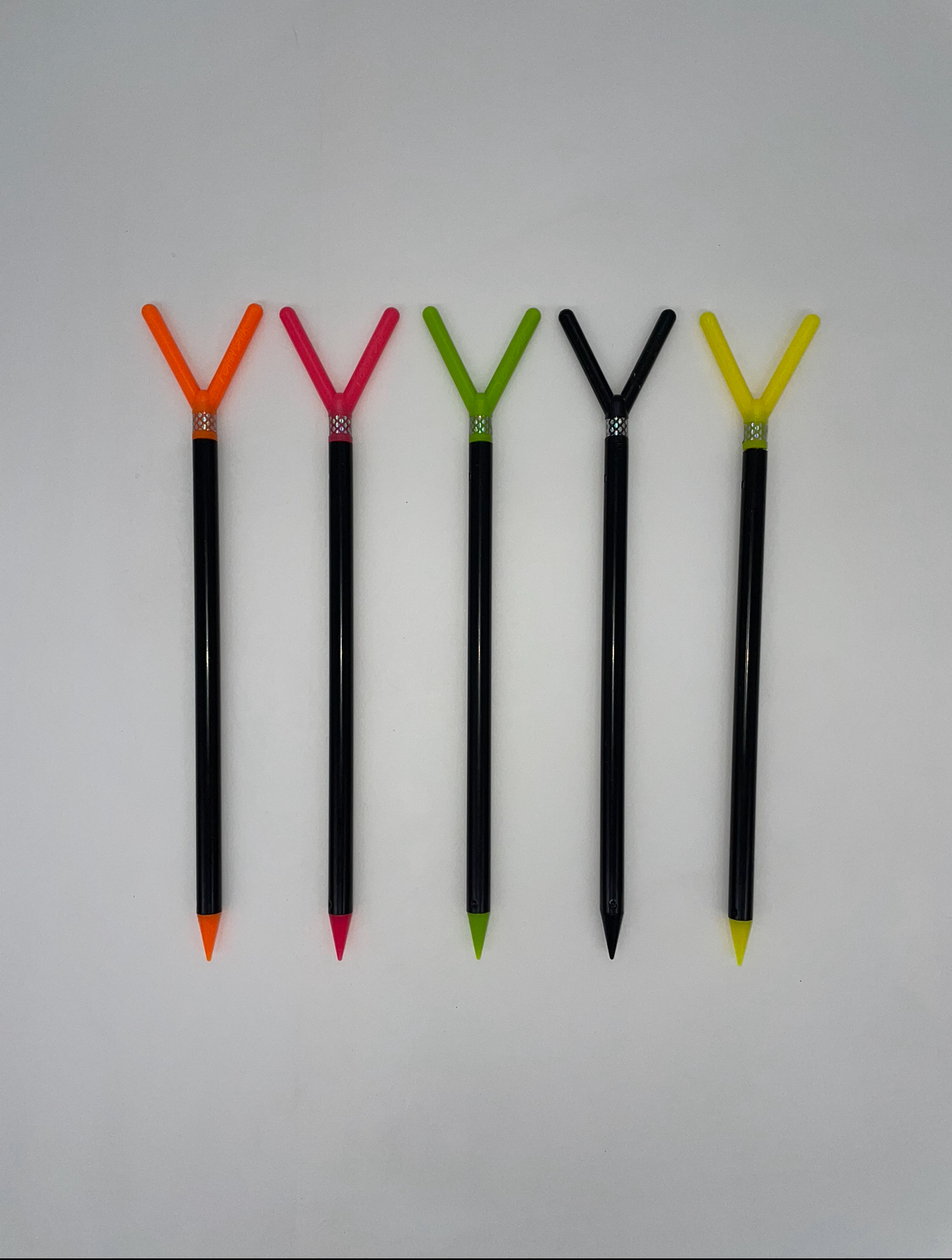 30" Extendable V-Shaped Rod Holder in Multiple Colors, 2 & 4 Packs