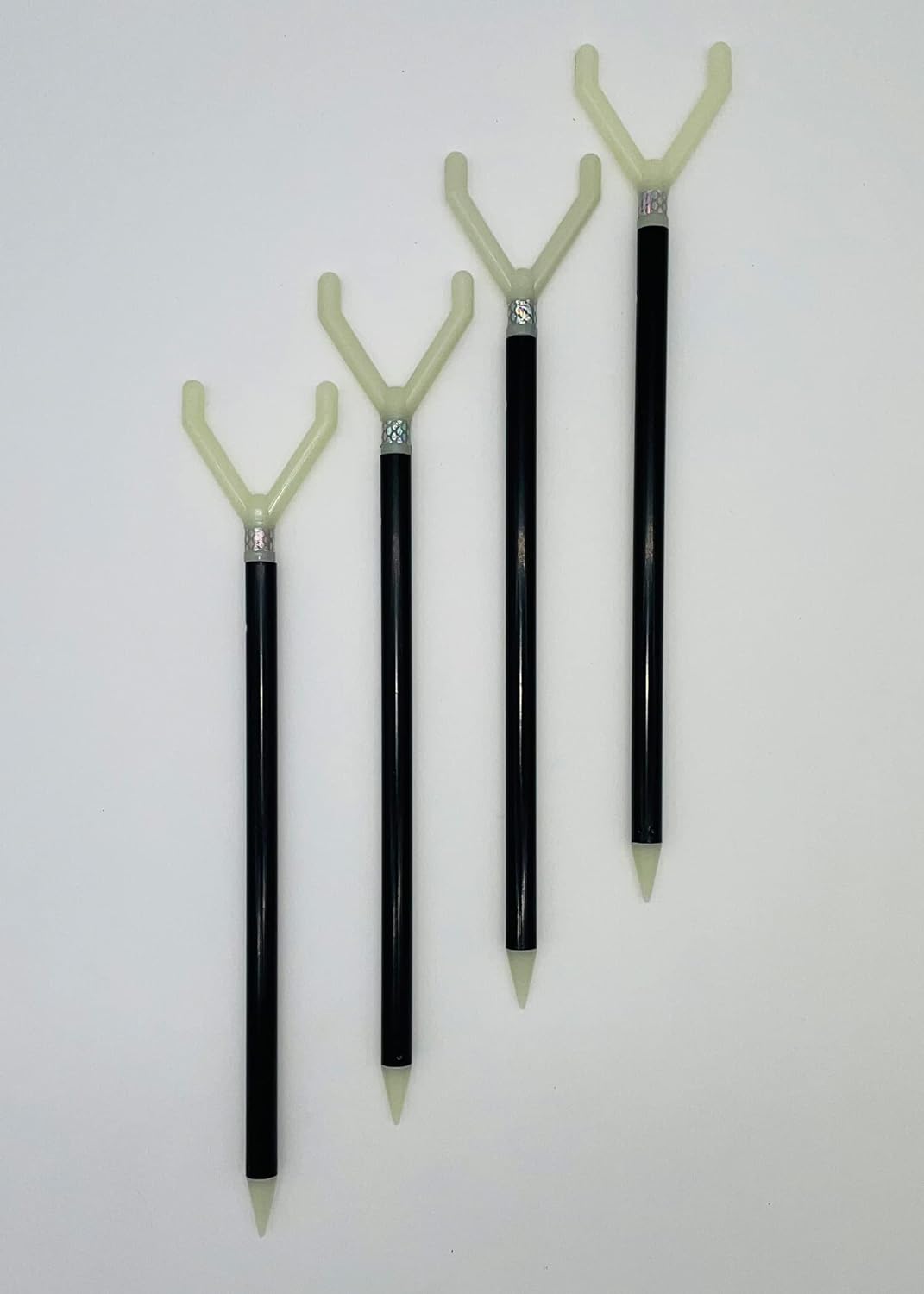 30" and 40" Extendable Rod Holder 2 and 4 Pack, Glow in Dark